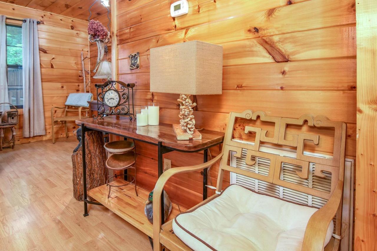 Permanent Vacation-Private Honeymoon Cabin With Hot Tub Sevierville Eksteriør billede
