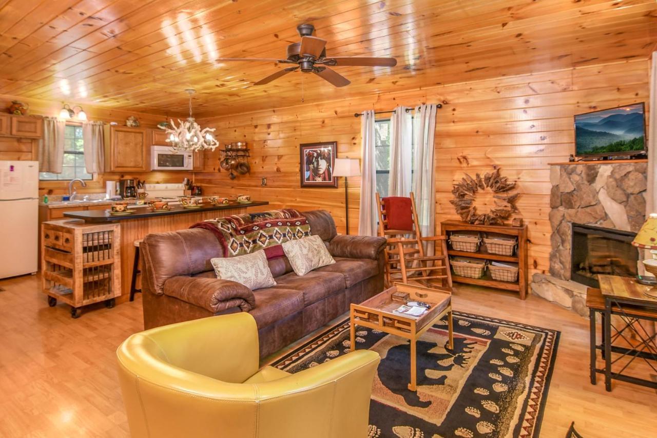 Permanent Vacation-Private Honeymoon Cabin With Hot Tub Sevierville Eksteriør billede